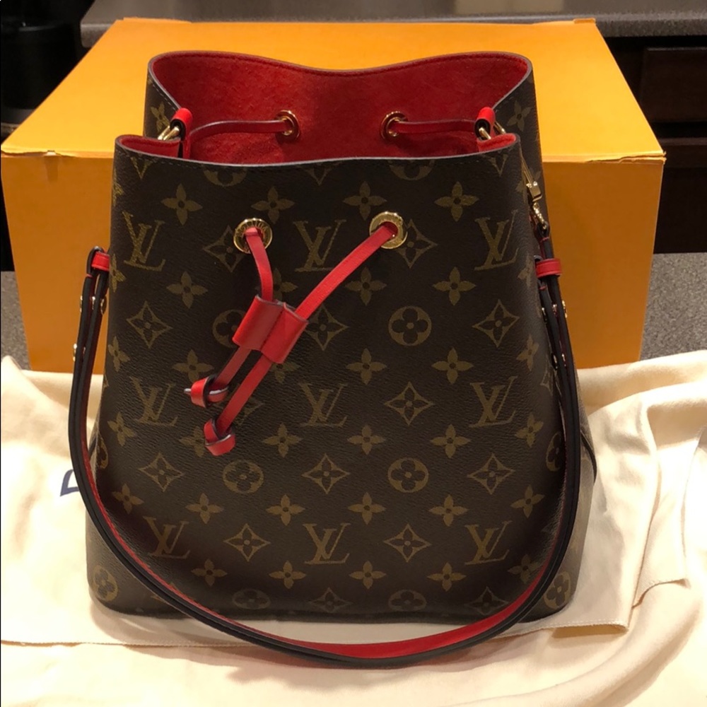 Louis Vuitton Noenoe